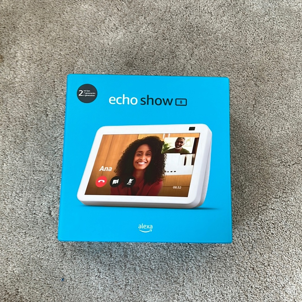 COPY - Amazon Echo Show 8 + Echo Show 8 Stand